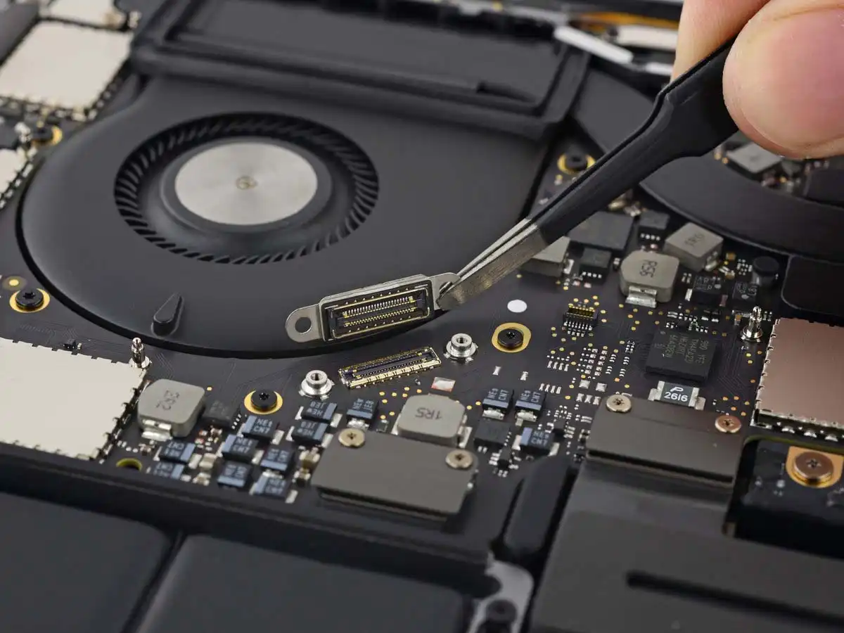 чистка Apple MacBook в Сергиевом Посаде